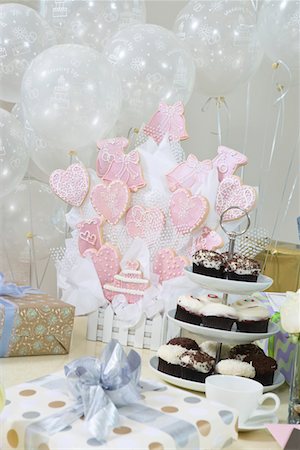 Decoration and presents at bridal shower Stock Photo - Premium Royalty-Free, Code: 693-06017085