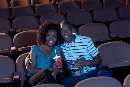 Couple Watching Movie Foto de stock - Sin royalties Premium, Código: 693-06017220