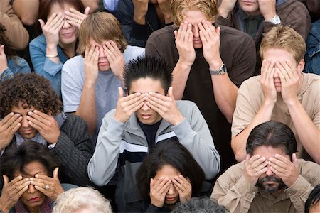 proteger - Crowd covering eyes Stock Photo - Premium Royalty-Free, Code: 693-06017605