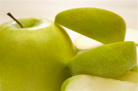 Pomme Granny smith avec peel Photographie de stock - Premium Libres de Droits, Code: 693-06020267