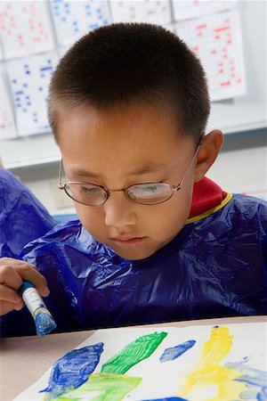 simsearch:693-06020850,k - Elementary Student Painting Stock Photo - Premium Royalty-Free, Code: 693-06020688
