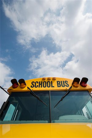 semaforo rosso - Caution Lights and Windshield of School Bus Fotografie stock - Premium Royalty-Free, Codice: 693-06020753