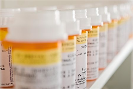 prescription drugs bottles pictures - Prescription drugs, close up Stock Photo - Premium Royalty-Free, Code: 693-06022019