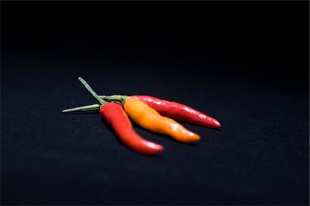 Three chilli peppers Foto de stock - Sin royalties Premium, Código: 693-06022136