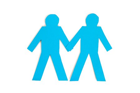 Zwei blaue Papier Strichfiguren Hand in Hand auf weißem Hintergrund Stockbilder - Premium RF Lizenzfrei, Bildnummer: 693-06324339
