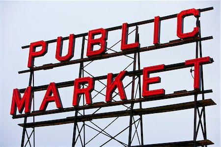 public market - Public Market sign at Seattle fish markets Foto de stock - Royalty Free Premium, Número: 693-06967307