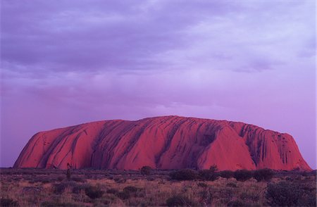 L'Australie, Uluru au crépuscule Photographie de stock - Premium Libres de Droits, Code: 693-03306406