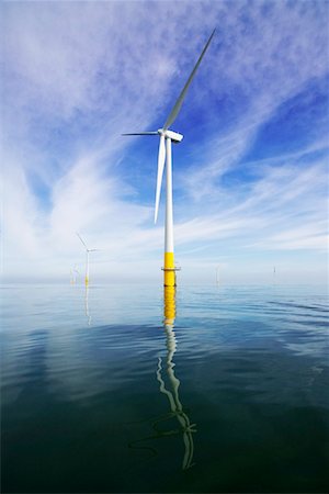 Wind turbines in sea Stock Photo - Premium Royalty-Free, Code: 693-03309912