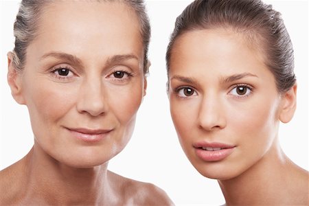 Two Beautiful Women, different ages Foto de stock - Sin royalties Premium, Código: 693-03302827