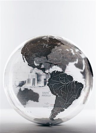 simsearch:694-03693900,k - Inflatable Globe showing North and South America Stock Photo - Premium Royalty-Free, Code: 693-03303017