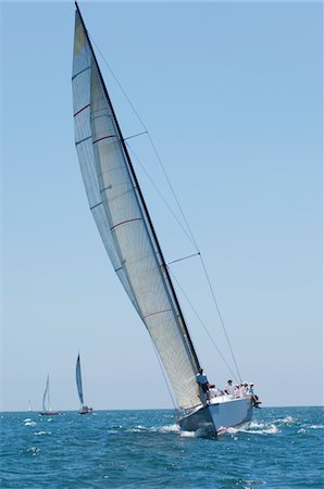 simsearch:693-03314266,k - Crew on board yacht in competitive team sailing event, California Fotografie stock - Premium Royalty-Free, Codice: 693-03314228