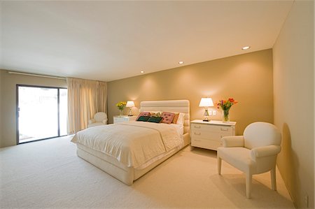 Bedroom interior Stock Photo - Premium Royalty-Free, Code: 693-03315935
