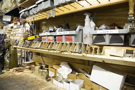 simsearch:693-03316521,k - Traditional shoemaker workshop Foto de stock - Sin royalties Premium, Código: 693-03316515