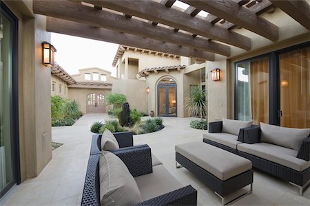 seating area - Outdoor room of Palm Springs home Stock Photo - Premium Royalty-Free, Code: 693-03317379