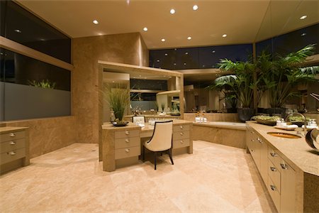 dressing room luxury - Dressing table in spacious Palm Springs bathroom Stock Photo - Premium Royalty-Free, Code: 693-03317424