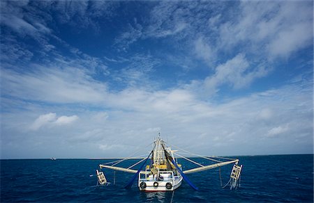 Prawn fishing trawler, Gulf of Carpentaria, Australia Stock Photo - Premium Royalty-Free, Code: 693-03310267