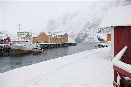 simsearch:693-03474557,k - Fischerhafen in Nusfjord, Flakstadoya. Loftofen Schären, Norwegen Stockbilder - Premium RF Lizenzfrei, Bildnummer: 693-03474544