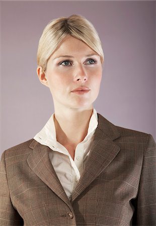 simsearch:693-03564532,k - Young businesswoman, portrait Stock Photo - Premium Royalty-Free, Code: 693-03564532