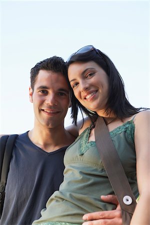 simsearch:693-03564692,k - Jeune Couple affectueux Photographie de stock - Premium Libres de Droits, Code: 693-03564645