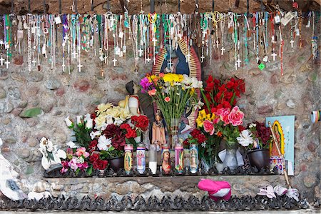 prayer candle and cross - Shrine, El Santuario de Chimayo, Chimayo, New Mexico, USA Stock Photo - Rights-Managed, Code: 700-04003358