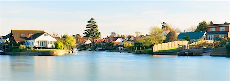 panoramic - Cottages and Gardens on River Thames, Hampton Court, London, England, United Kingdom Stock Photo - Rights-Managed, Code: 700-04424983