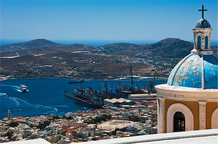 simsearch:700-00620182,k - Chantier naval, Ermoupoli, Syros, Iles Cyclades, Grece Photographie de stock - Rights-Managed, Code: 700-04425010