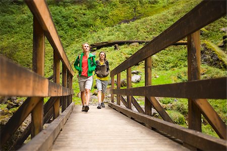 friends walking outdoors not winter - Two Women Hiking in the Columbia River Gorge, near Portland, Oregon, USA Stock Photo - Rights-Managed, Code: 700-04931683