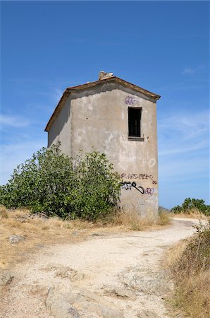 Bâtiment, désert des Agriates, Corse, France Photographie de stock - Rights-Managed, Code: 700-05389524