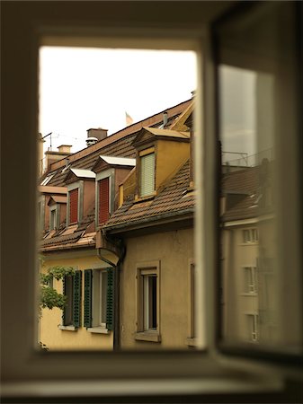 Vue des maisons à travers la fenêtre ouverte, Zurich, Suisse Photographie de stock - Rights-Managed, Code: 700-05389531