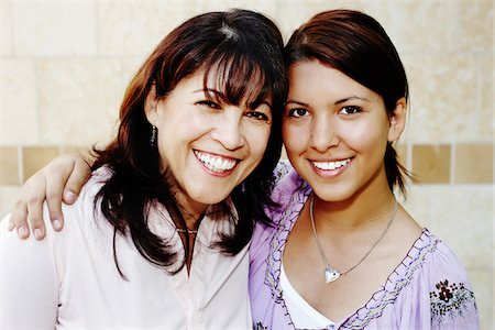 simsearch:700-03891342,k - Portrait of Mother & Daughter Fotografie stock - Rights-Managed, Codice: 700-05451053