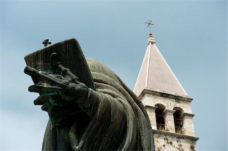 Gregory of Nin Statue and Zvonik sv. Arnira, Split, Split-Dalmatia County, Croatia Foto de stock - Con derechos protegidos, Código: 700-05451936