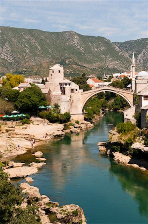 stone arch bridge in europe - Stari Most, Mostar, Herzegovina-Neretva Canton, Bosnia and Herzegovina Stock Photo - Rights-Managed, Code: 700-05451986