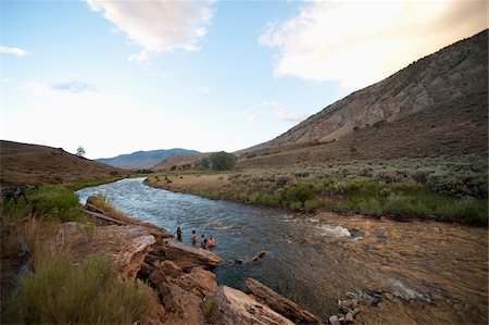 parc national de yellowstone - Personnes baignade en rivière, Parc National de Yellowstone, Wyoming, USA Photographie de stock - Rights-Managed, Code: 700-05452228