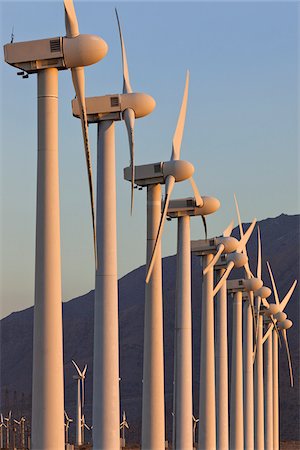 sostenibilidad - Wind Farm in Desert near Banning, Riverside County, California, USA Foto de stock - Con derechos protegidos, Código: 700-05524179