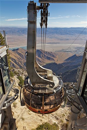 desert view from above - Palm Springs Aerial Tramway, Palm Springs, California, USA Foto de stock - Con derechos protegidos, Código: 700-05524188