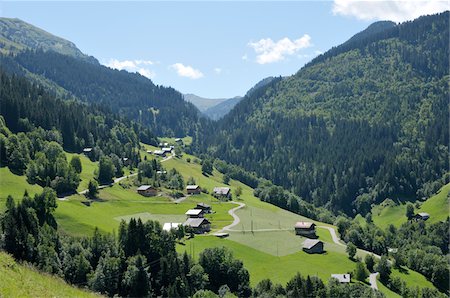 Beaufort-sur-Doron, Beaufortain, Haute-Savoie, France Foto de stock - Con derechos protegidos, Código: 700-05524313