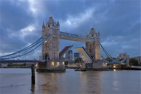 Tower Bridge at Dusk, London, England Foto de stock - Con derechos protegidos, Código: 700-05524577