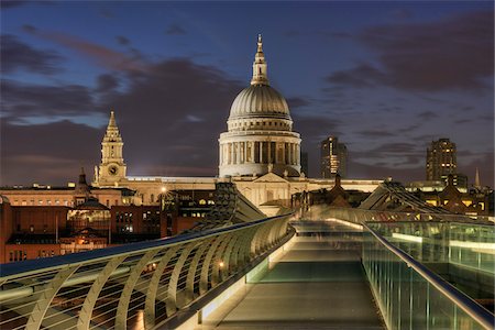 simsearch:600-06841801,k - Millennium Bridge and St. Paul's Cathedral at Dusk, London, England Stock Photo - Rights-Managed, Code: 700-05524584