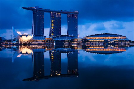 singapore building in the evening - Marina Bay Sands Resort, Marina Bay, Singapore Stock Photo - Rights-Managed, Code: 700-05609430