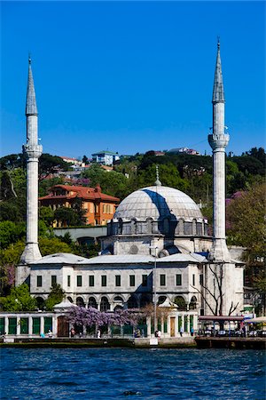simsearch:700-06009165,k - Hamid-i Ewel Mosque, Beylerbeyi, Istanbul, Turkey Stock Photo - Rights-Managed, Code: 700-05609492
