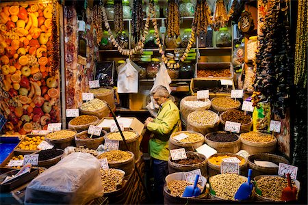 Stand du vendeur à Spice Bazaar, quartier d'Eminonu, Istanbul, Turquie Photographie de stock - Rights-Managed, Code: 700-05609515