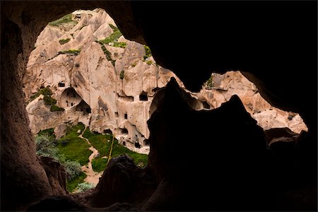 Cave Dwellings, Zelve Archaeological Site, Cappadocia, Nevsehir Province, Turkey Foto de stock - Con derechos protegidos, Código: 700-05609567