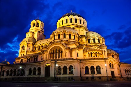 simsearch:700-05609775,k - Alexander Nevsky Cathedral at Dusk, Sofia, Bulgaria Stock Photo - Rights-Managed, Code: 700-05609781