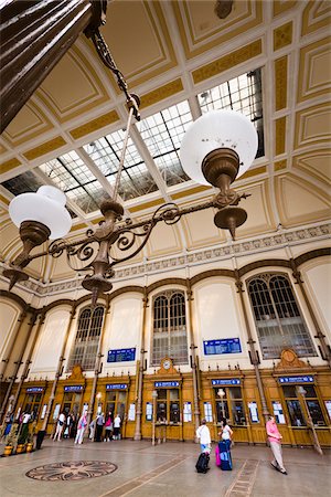 simsearch:700-05609829,k - Budapest Nyugati Palyaudvar Train Station, Budapest, Hungary Foto de stock - Con derechos protegidos, Código: 700-05609832