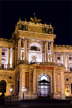 presidential palace - Hofburg Palace at Night, Vienna, Austria Foto de stock - Con derechos protegidos, Código: 700-05609888