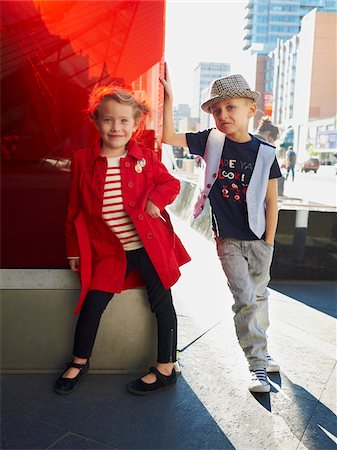 Boy and Girl Outside the Royal Ontario Museum, Toronto, Ontario, Canada Stock Photo - Rights-Managed, Code: 700-05641845