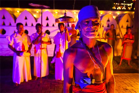 Portrait of Torch Bearer at Esala Perehera Festival, Kandy, Sri Lanka Foto de stock - Con derechos protegidos, Código: 700-05642299