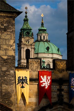 Tower Bridge et St. Nicholas Church, Mala Strana, Prague, République tchèque Photographie de stock - Rights-Managed, Code: 700-05642407