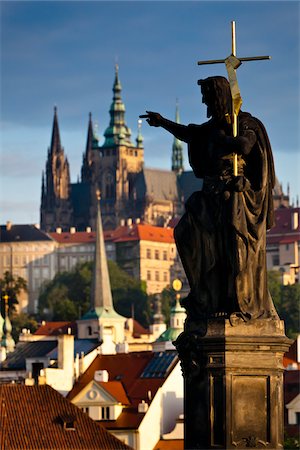 prager schloss - Statue sur le pont Charles, Prague, République tchèque Photographie de stock - Rights-Managed, Code: 700-05642413