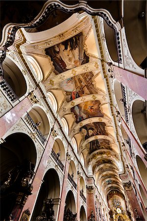 Interior of Church of St. James the Greater, Old Town, Prague, Czech Republic Foto de stock - Con derechos protegidos, Código: 700-05642424